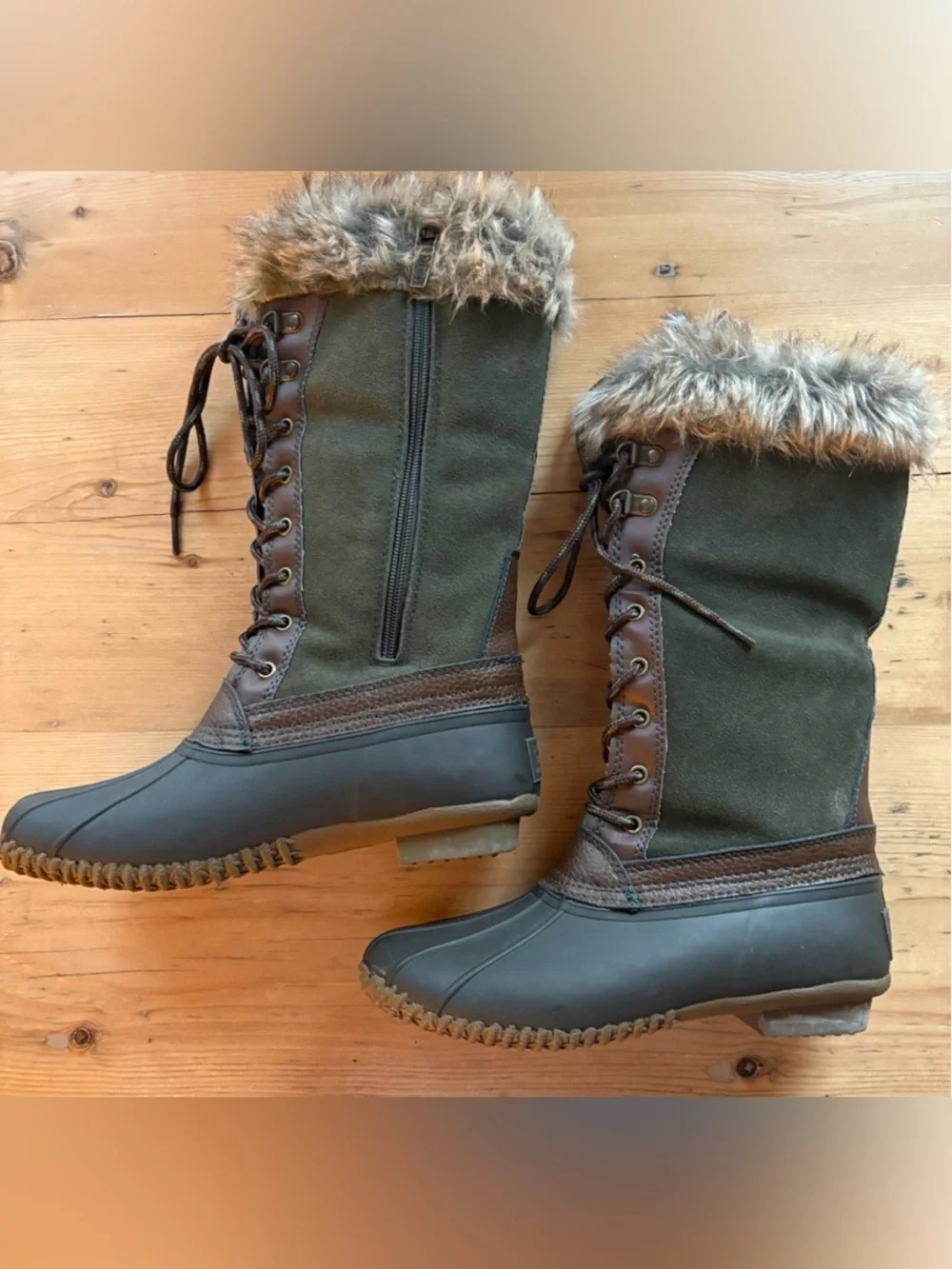 Sporto Natasha Women's Dark Green Suede Winter Duck Boots Size 7 EUC
